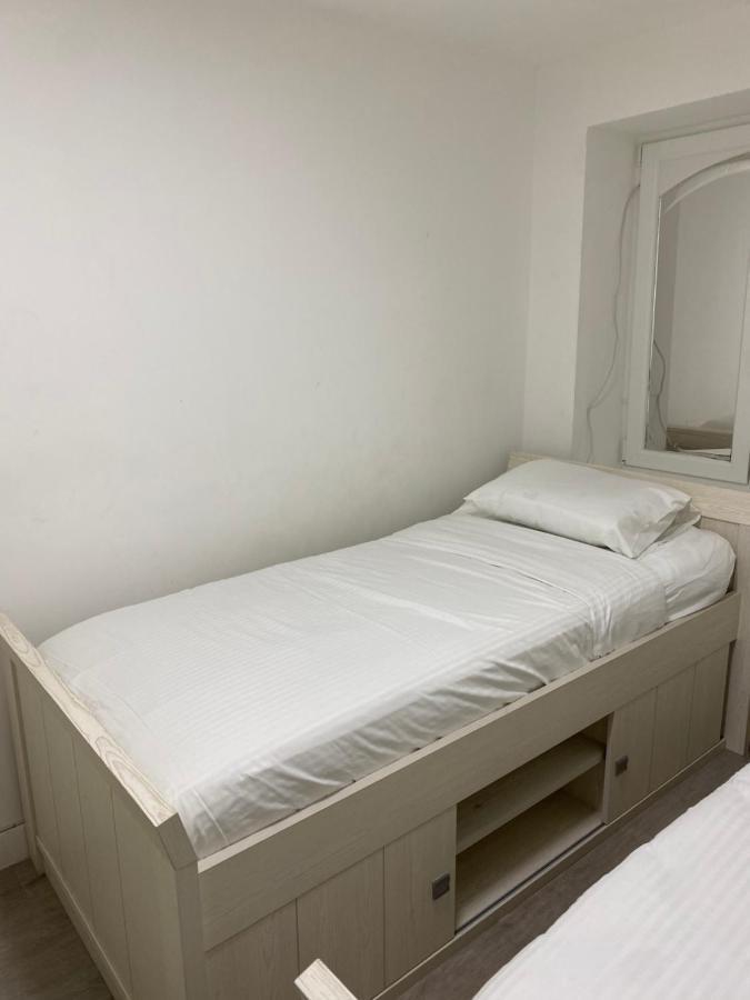 Appartement Deux Chambres Pres De Atomium 布鲁塞尔 外观 照片